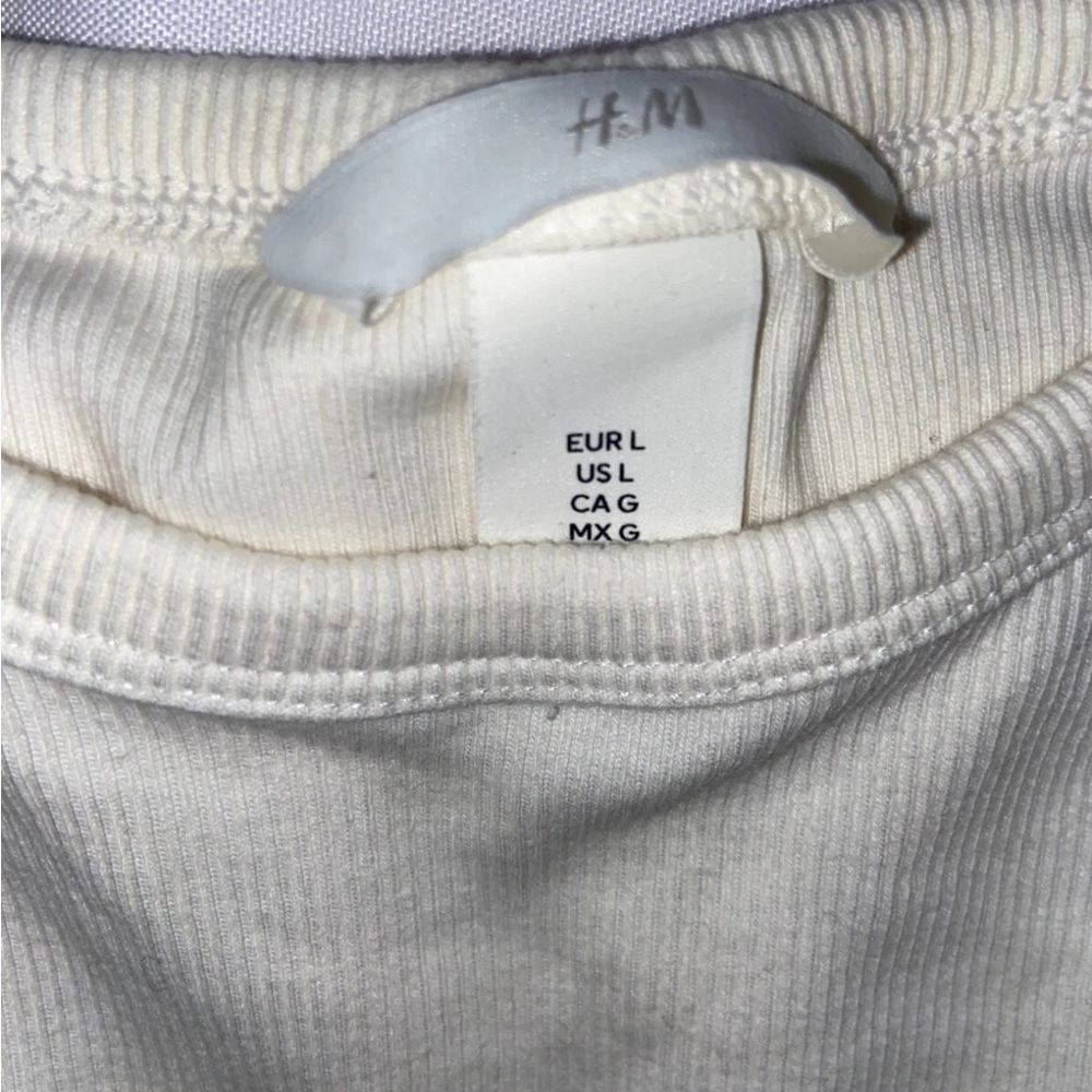 H&M Cream Ribbed Tee